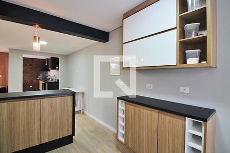Casa de condomínio para alugar com 232m², 3 quartos e 2 vagasCozinha