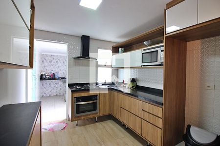 Casa de condomínio para alugar com 232m², 3 quartos e 2 vagasCozinha