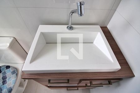 Casa de condomínio para alugar com 232m², 3 quartos e 2 vagasBanheiro Social