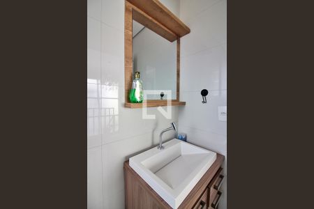Casa de condomínio para alugar com 232m², 3 quartos e 2 vagasBanheiro Social