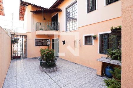 Casa à venda com 183m², 3 quartos e 3 vagasQuintal