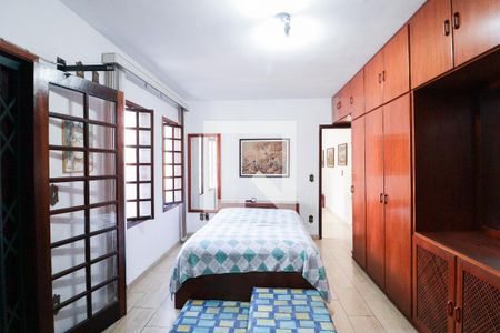 Casa à venda com 183m², 3 quartos e 3 vagasSuíte