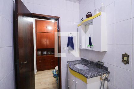 Casa à venda com 183m², 3 quartos e 3 vagasBanheiro da Suíte
