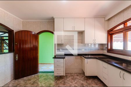 Casa à venda com 215m², 4 quartos e 5 vagasCozinha