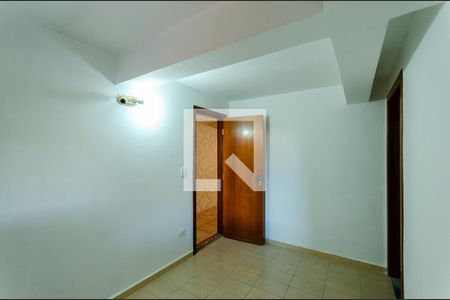 Casa à venda com 215m², 4 quartos e 5 vagasQuarto de Serviço