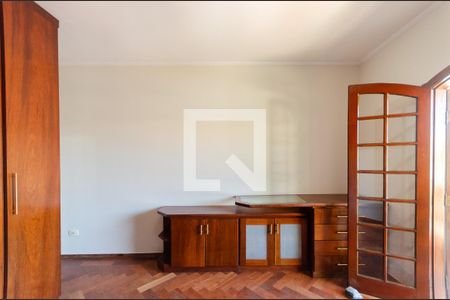 Casa à venda com 215m², 4 quartos e 5 vagasSuíte