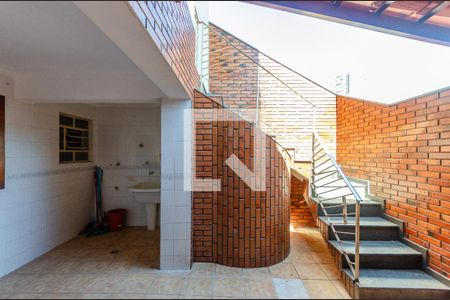 Casa à venda com 215m², 4 quartos e 5 vagasÁrea de Serviço
