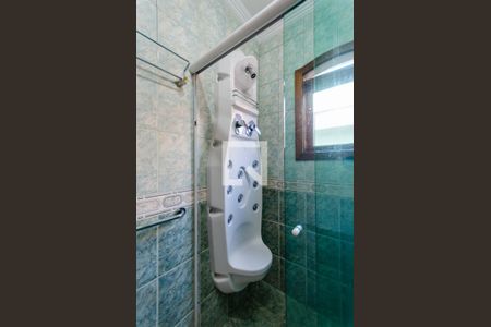 Casa à venda com 215m², 4 quartos e 5 vagasBanheiro da Suíte