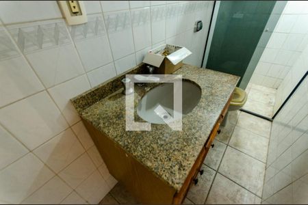 Casa à venda com 215m², 4 quartos e 5 vagasBanheiro de serviço