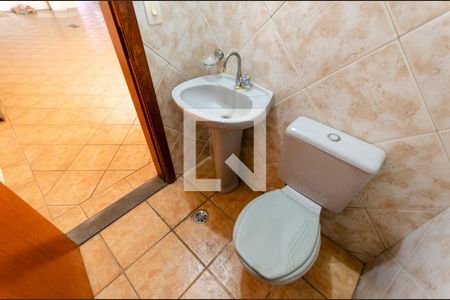 Casa à venda com 215m², 4 quartos e 5 vagasLavabo da Garagem