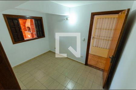 Casa à venda com 215m², 4 quartos e 5 vagasQuarto de Serviço