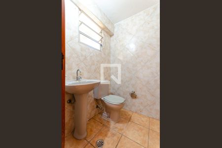 Casa à venda com 215m², 4 quartos e 5 vagasLavabo da Garagem