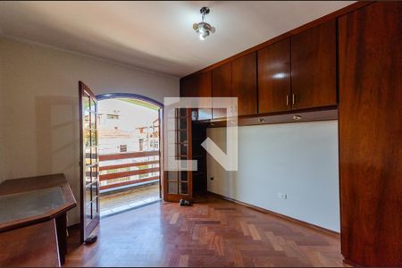 Casa à venda com 215m², 4 quartos e 5 vagasSuíte