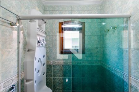 Casa à venda com 215m², 4 quartos e 5 vagasBanheiro da Suíte