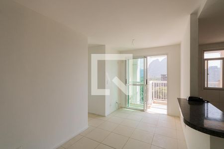 Sala de apartamento para alugar com 3 quartos, 60m² em Recreio dos Bandeirantes, Rio de Janeiro