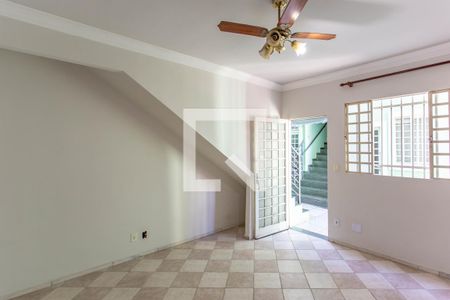 Sala de apartamento para alugar com 2 quartos, 65m² em Heliópolis, Belo Horizonte