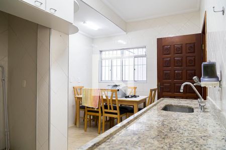 Casa à venda com 126m², 3 quartos e 2 vagas Casa à venda com 126m², 3 quartos e 2 vagasCozinha
