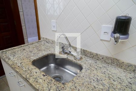 Casa à venda com 126m², 3 quartos e 2 vagas Casa à venda com 126m², 3 quartos e 2 vagasCozinha - Pia