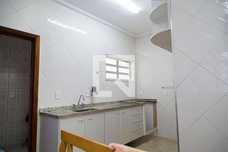Casa à venda com 126m², 3 quartos e 2 vagas Casa à venda com 126m², 3 quartos e 2 vagasCozinha