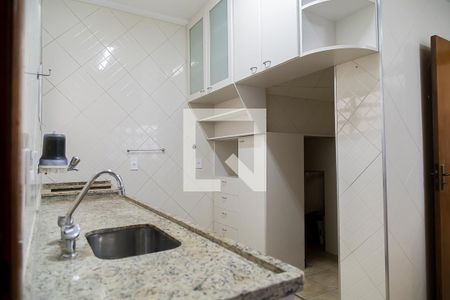 Casa à venda com 126m², 3 quartos e 2 vagas Casa à venda com 126m², 3 quartos e 2 vagasCozinha