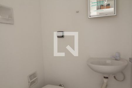 Banheiro de serviço de apartamento para alugar com 3 quartos, 130m² em Itaim Bibi, São Paulo