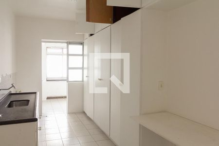 Cozinha de apartamento para alugar com 3 quartos, 130m² em Itaim Bibi, São Paulo