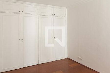 Apartamento para alugar com 130m², 3 quartos e 1 vaga Apartamento para alugar com 130m², 3 quartos e 1 vagaSuíte