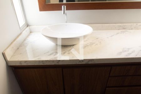 Apartamento para alugar com 130m², 3 quartos e 1 vaga Apartamento para alugar com 130m², 3 quartos e 1 vagaBanheiro da Suíte