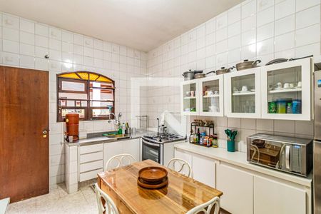 Casa à venda com 250m², 3 quartos e 3 vagasCozinha