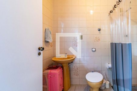 Casa à venda com 250m², 3 quartos e 3 vagasBanheiro de serviço