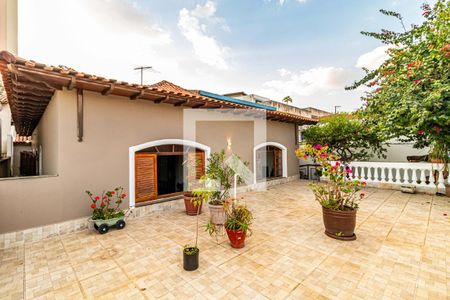 Casa à venda com 250m², 3 quartos e 3 vagasÁrea externa