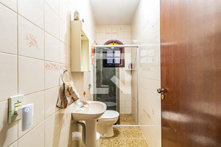 Casa à venda com 250m², 3 quartos e 3 vagasBanheiro social