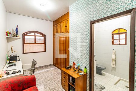 Casa à venda com 250m², 3 quartos e 3 vagasSuite