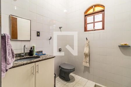 Casa à venda com 250m², 3 quartos e 3 vagasSuite - Banheiro