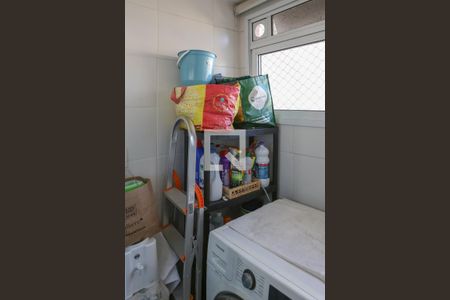 Apartamento para alugar com 70m², 2 quartos e 2 vagas Apartamento para alugar com 70m², 2 quartos e 2 vagasCozinha e Área de Serviço