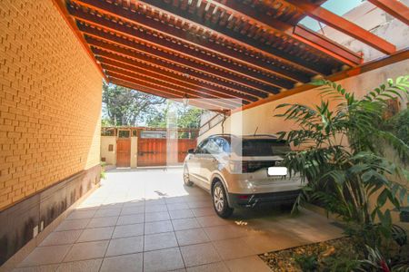 Casa à venda com 525m², 5 quartos e 5 vagasÁrea Externa