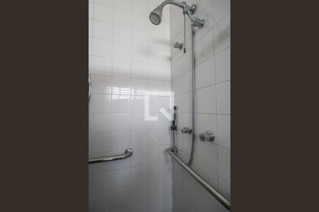 Casa à venda com 525m², 5 quartos e 5 vagasBanheiro do Quarto 3