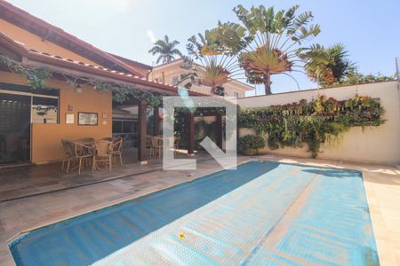 Casa à venda com 525m², 5 quartos e 5 vagasÁrea Externa