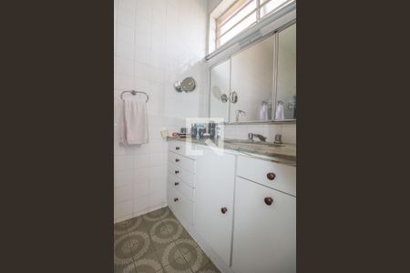 Casa à venda com 525m², 5 quartos e 5 vagasBanheiro do Quarto 3