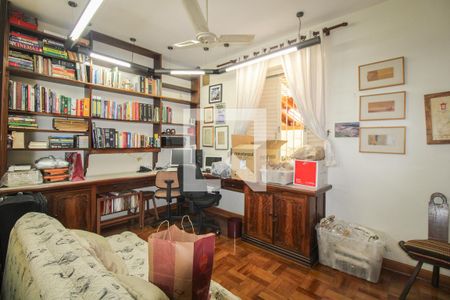 Casa à venda com 525m², 5 quartos e 5 vagasQuarto 1