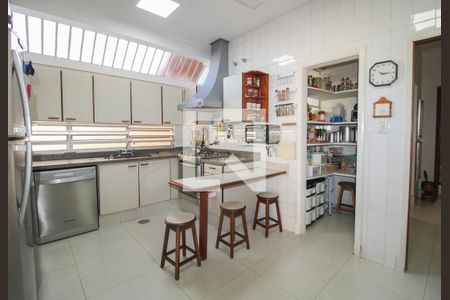 Casa à venda com 525m², 5 quartos e 5 vagasCozinha