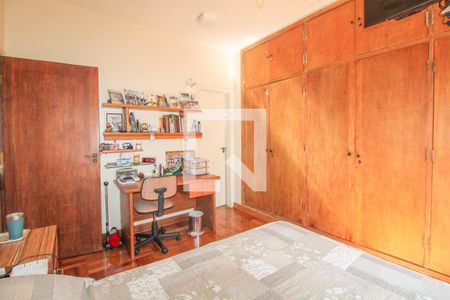 Casa à venda com 525m², 5 quartos e 5 vagasQuarto 3