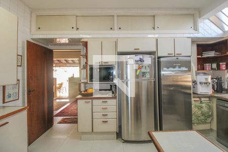 Casa à venda com 525m², 5 quartos e 5 vagasCozinha