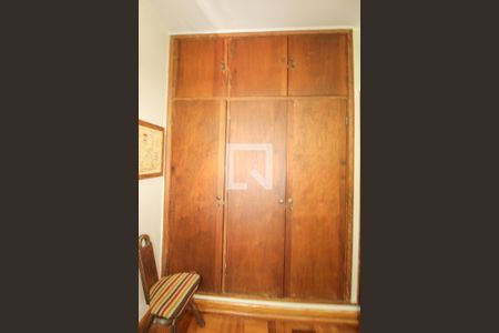 Casa à venda com 525m², 5 quartos e 5 vagasQuarto 1