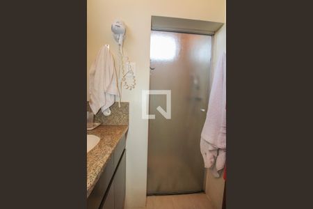 Casa à venda com 525m², 5 quartos e 5 vagasBanheiro do Quarto 4