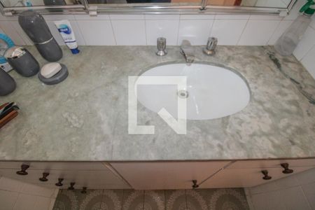 Casa à venda com 525m², 5 quartos e 5 vagasBanheiro do Quarto 3