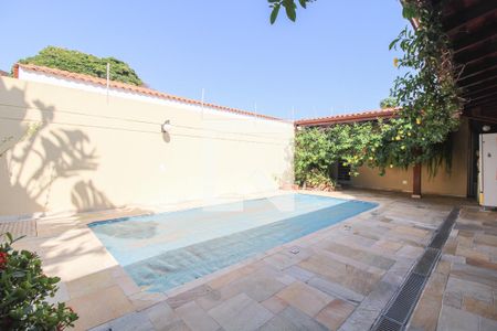 Casa à venda com 525m², 5 quartos e 5 vagasÁrea Externa