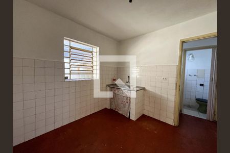Cozinha de casa para alugar com 1 quarto, 40m² em Vila Guarani (zona Sul), São Paulo