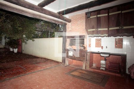 Casa à venda com 250m², 3 quartos e 2 vagasChurrasqueira