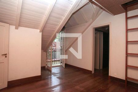 Casa à venda com 250m², 3 quartos e 2 vagasQuarto 1 Suíte